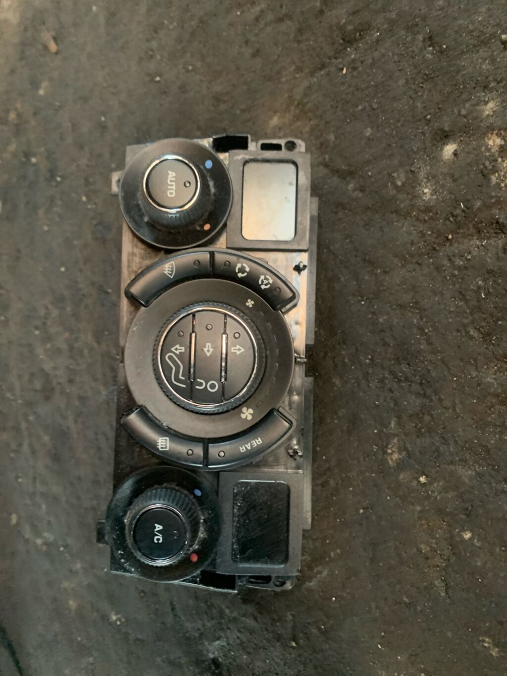 Блок управления климатконтроля на Peugeot 5008 VF30 EP6CDT 96738323XT