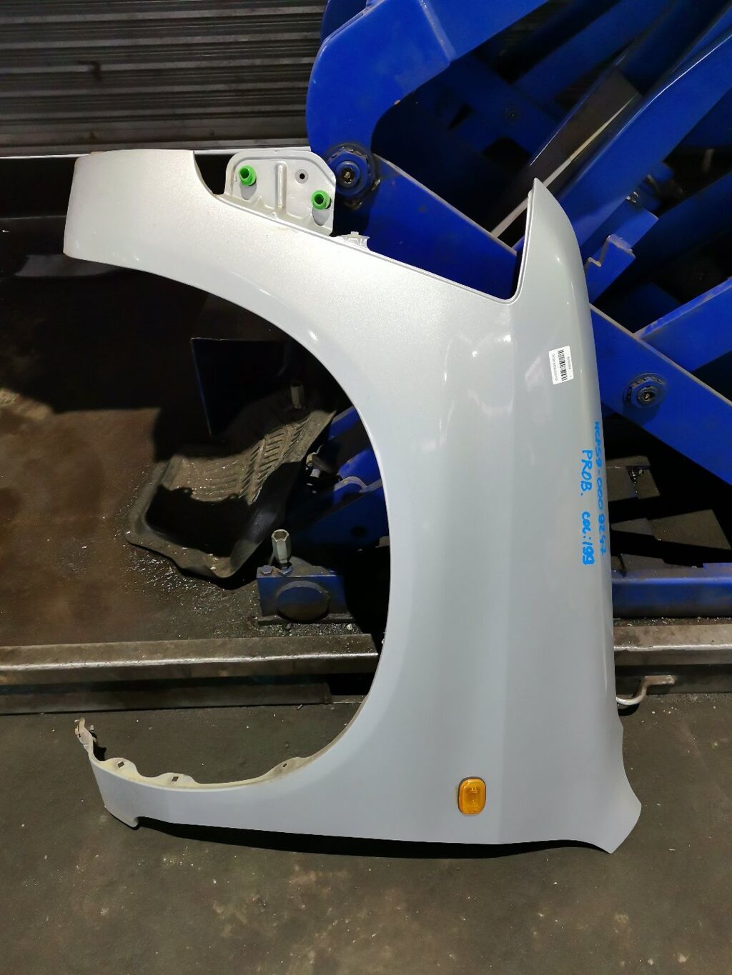 Крыло переднее на Toyota Probox NCP59G 53812-52110  TY10180ALJ, Левое расположение
