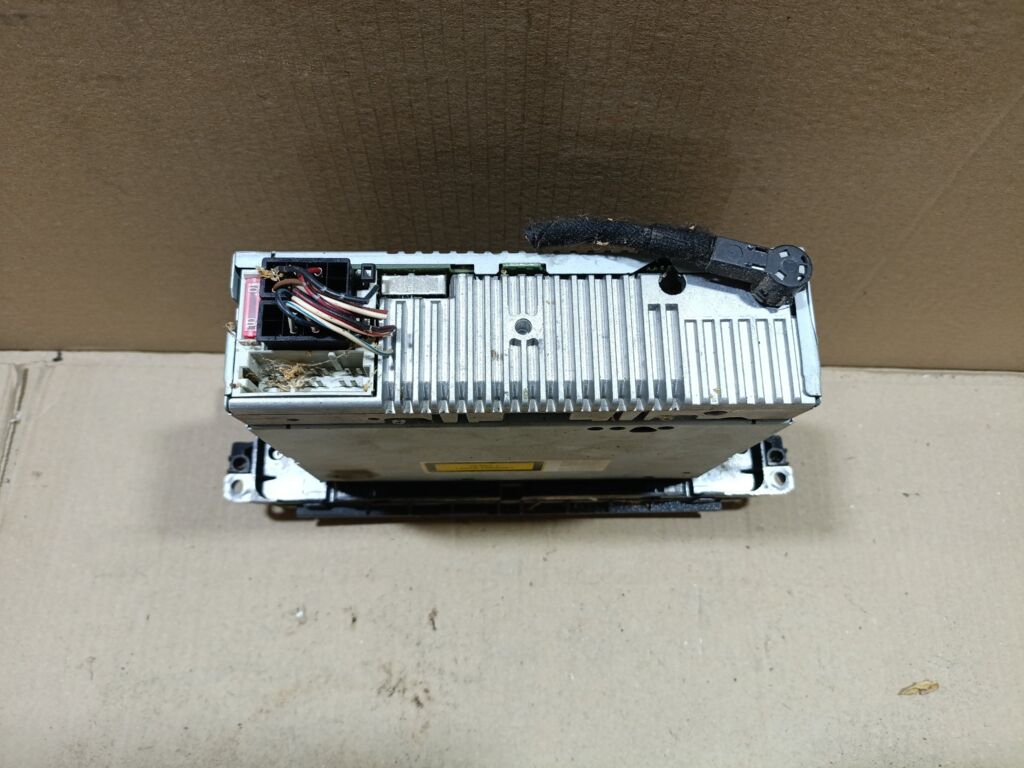 Автомагнитофон A4548200779001 на Smart Forfour W454.031 Фото 4