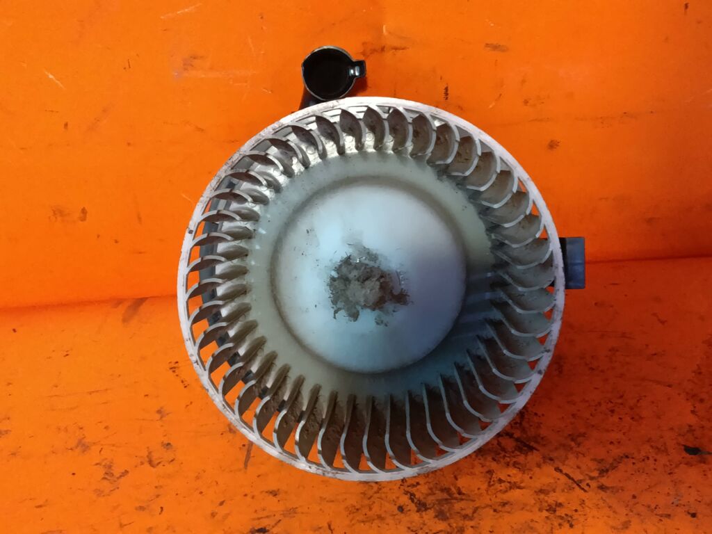 Мотор печки 27226 AX000 на Nissan March BNK12 CR14DE Фото 4