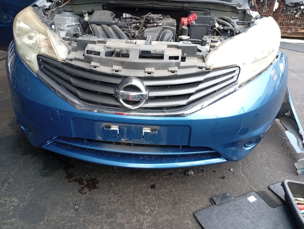 Бампер 62022-3VA0H на Nissan Note E12 Фото 2