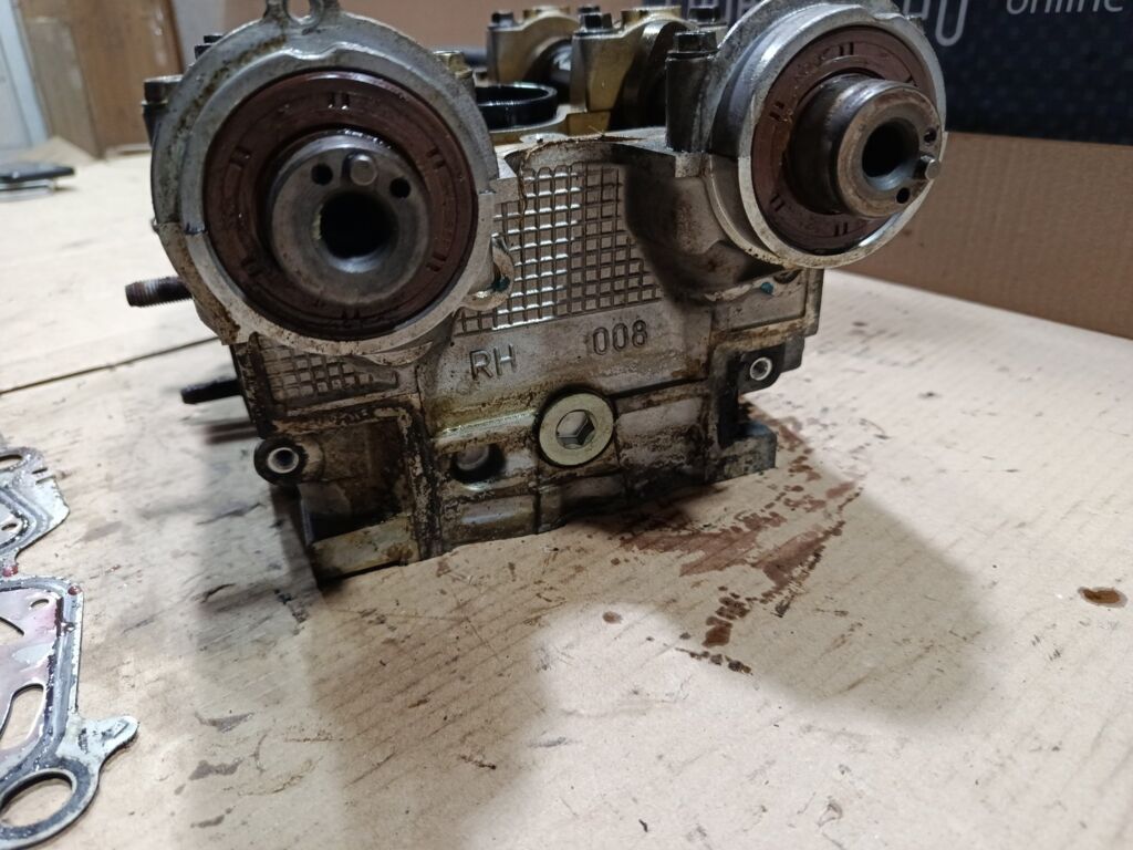 Головка блока цилиндров на Subaru Legacy Wagon BH5 EJ206, Правое расположение
