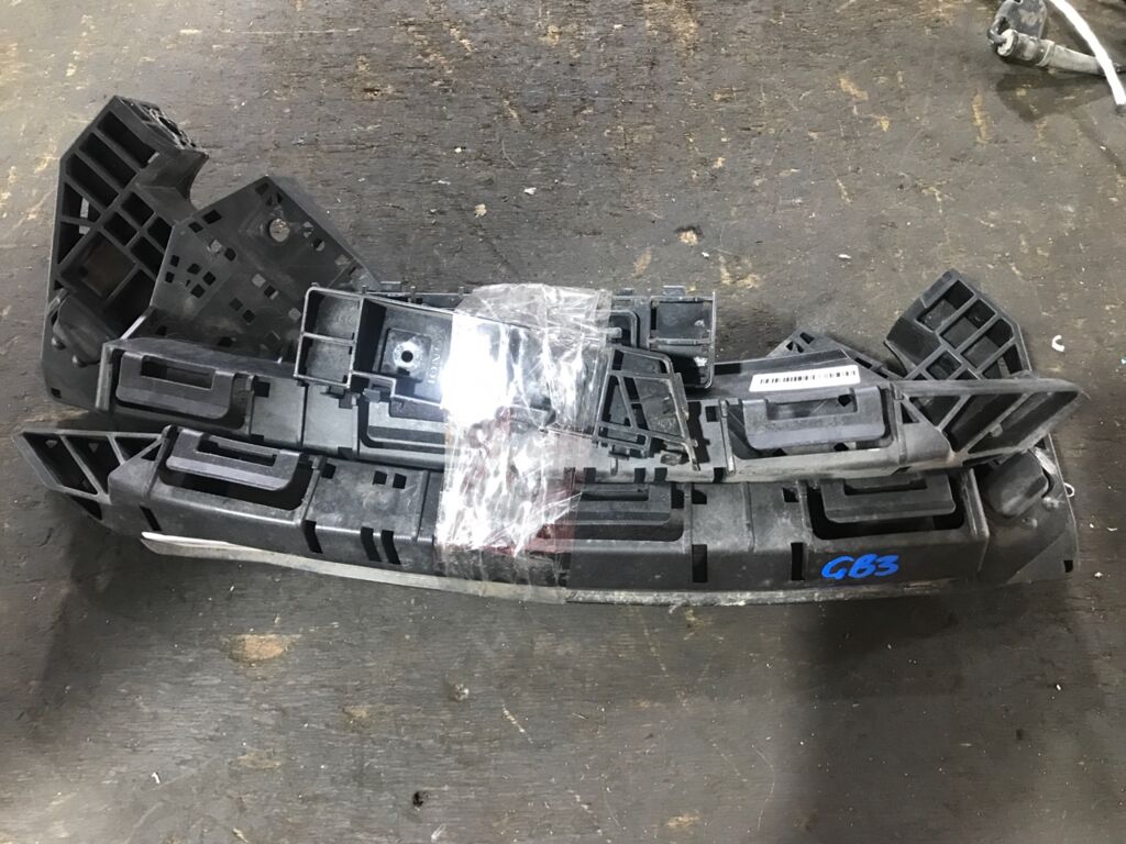 Крепление бампера на Honda Freed GB3, Переднее расположение