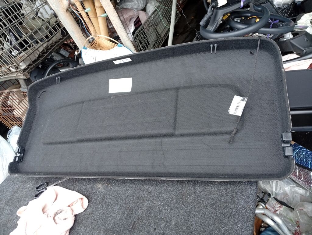 Шторка багажника 79910-1HJ0A на Nissan March K13 Фото 3