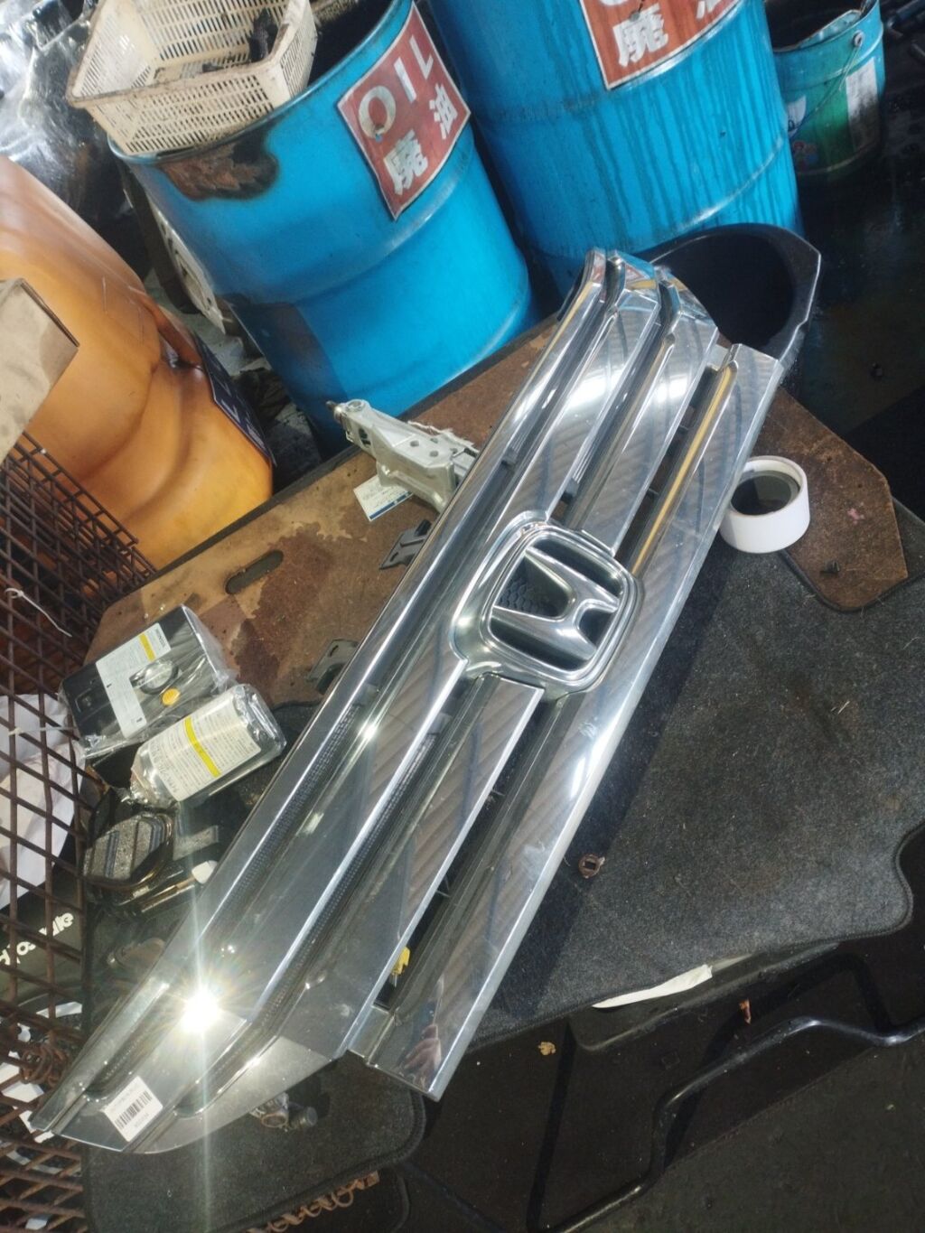 Решетка радиатора на Honda Stepwgn RK5