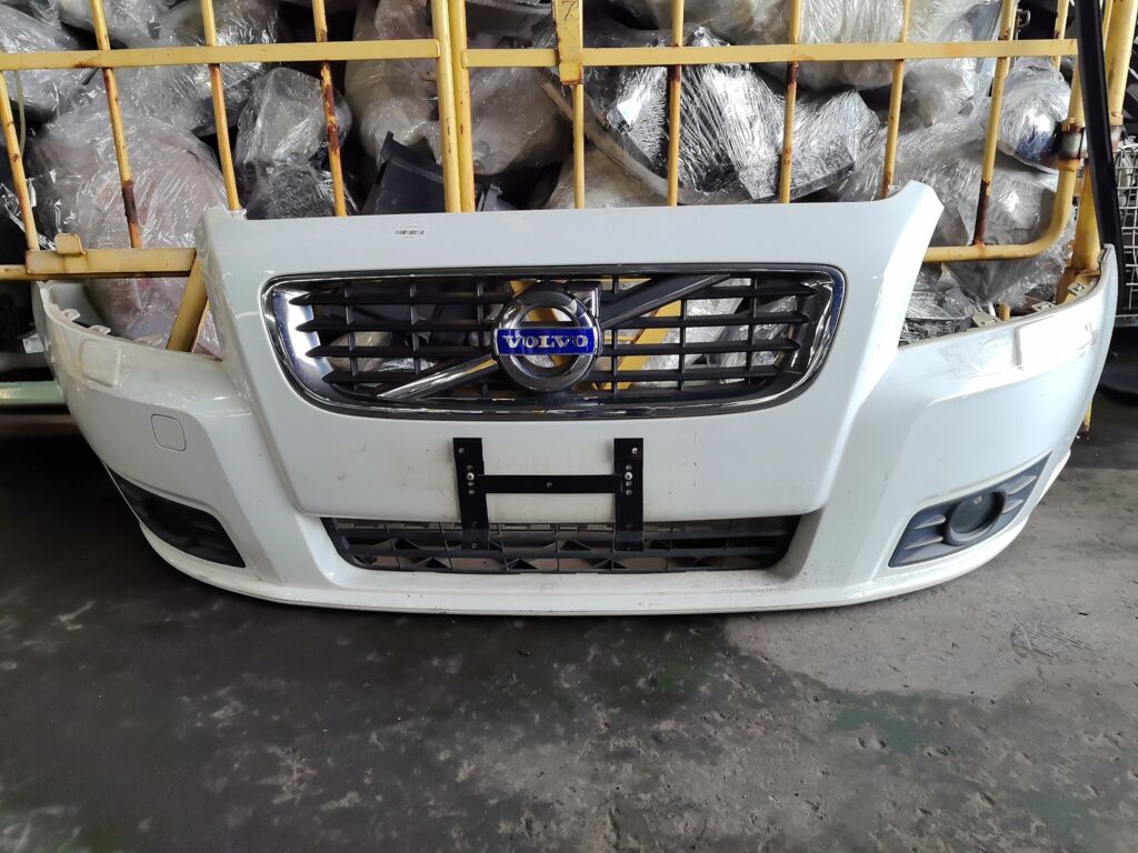 Бампер на Volvo V50 MW, Переднее расположение