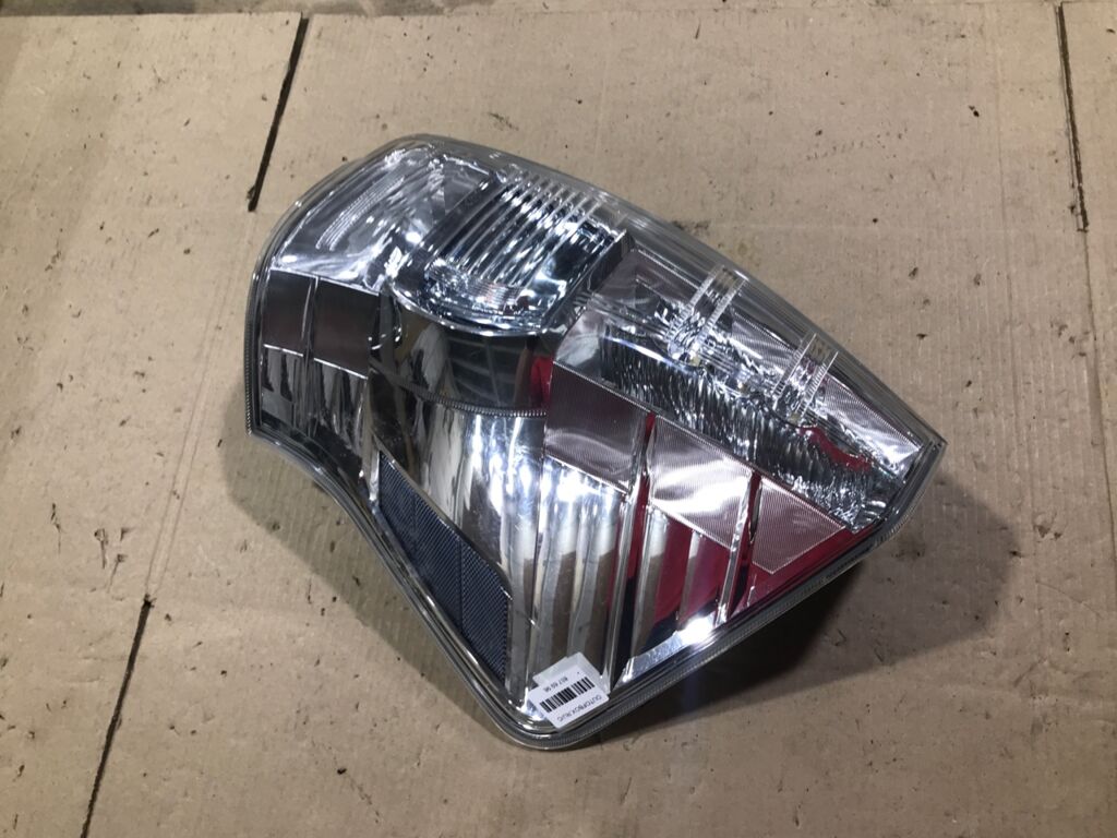 Стоп 47-46 47-46 на Toyota Prius Alpha ZVW40W Фото 1