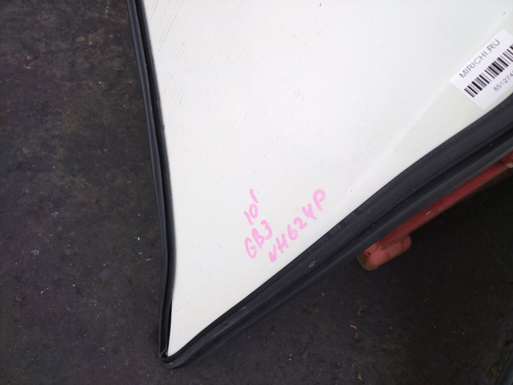 Капот на Honda Freed GB3