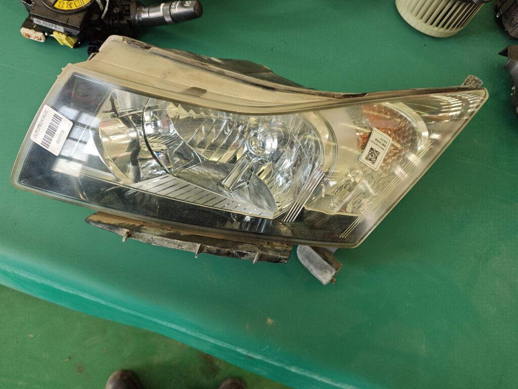 Фара на Chevrolet Cruze J300 100-30074, Левое расположение