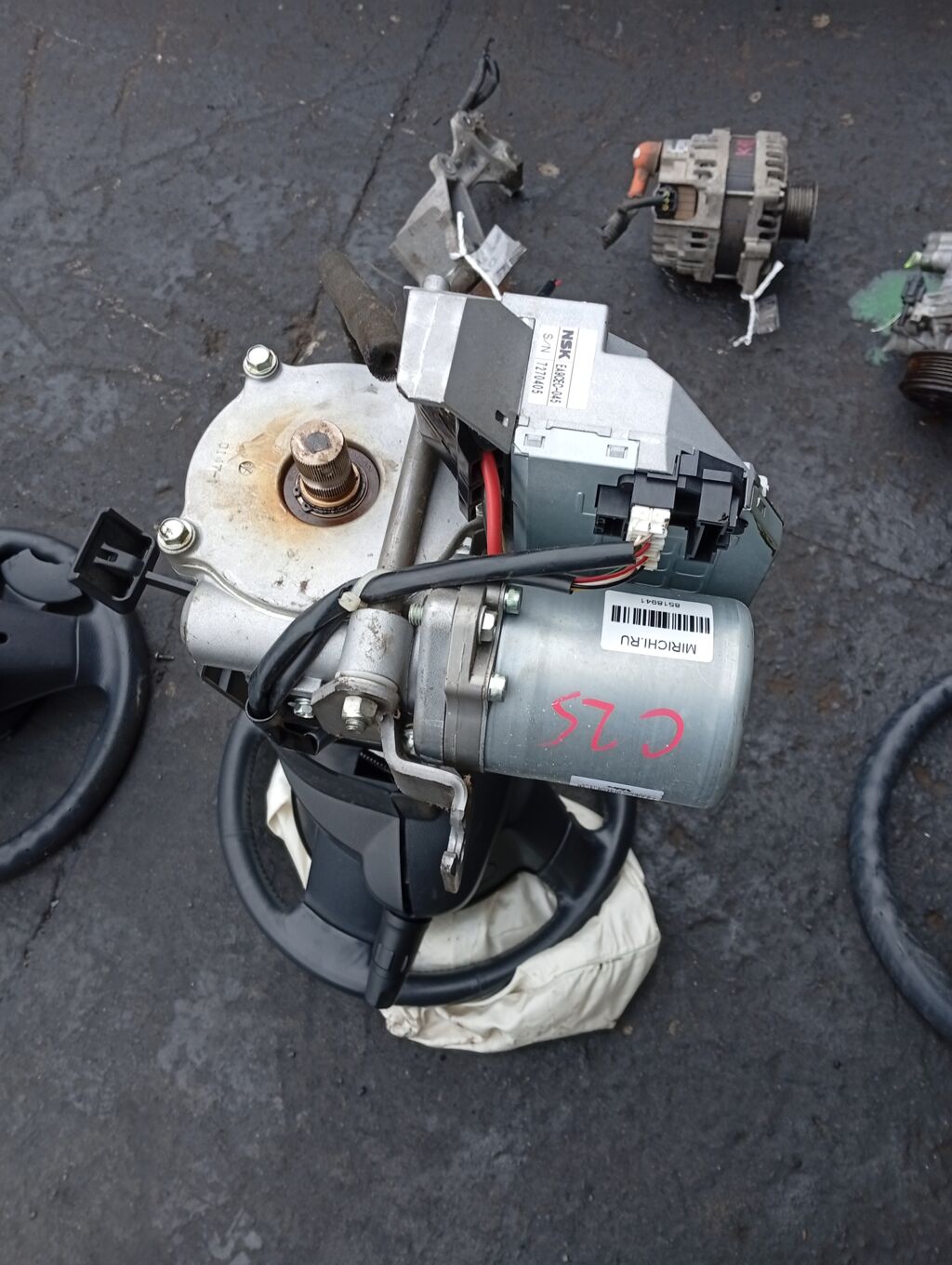 Рулевая колонка на Nissan Serena C25