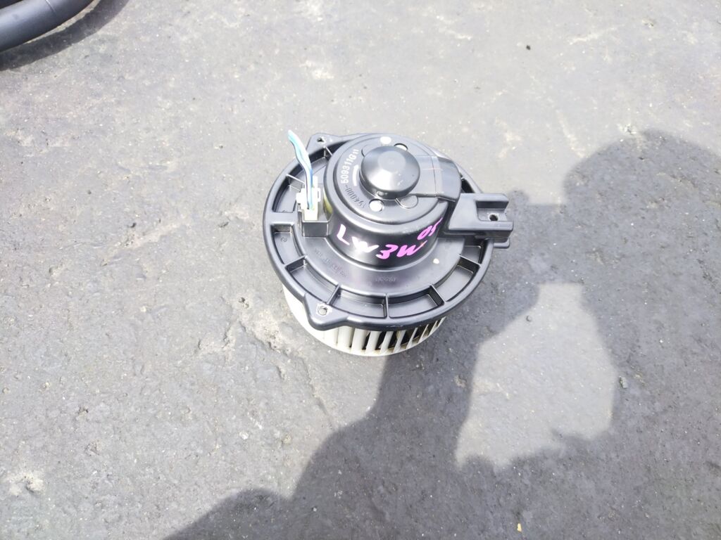 Мотор печки на Mazda Mpv LW3W Фото 3