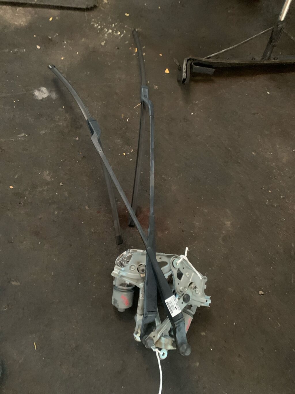 Мотор привода дворников на Peugeot 5008 VF30 9671062180  9671062380