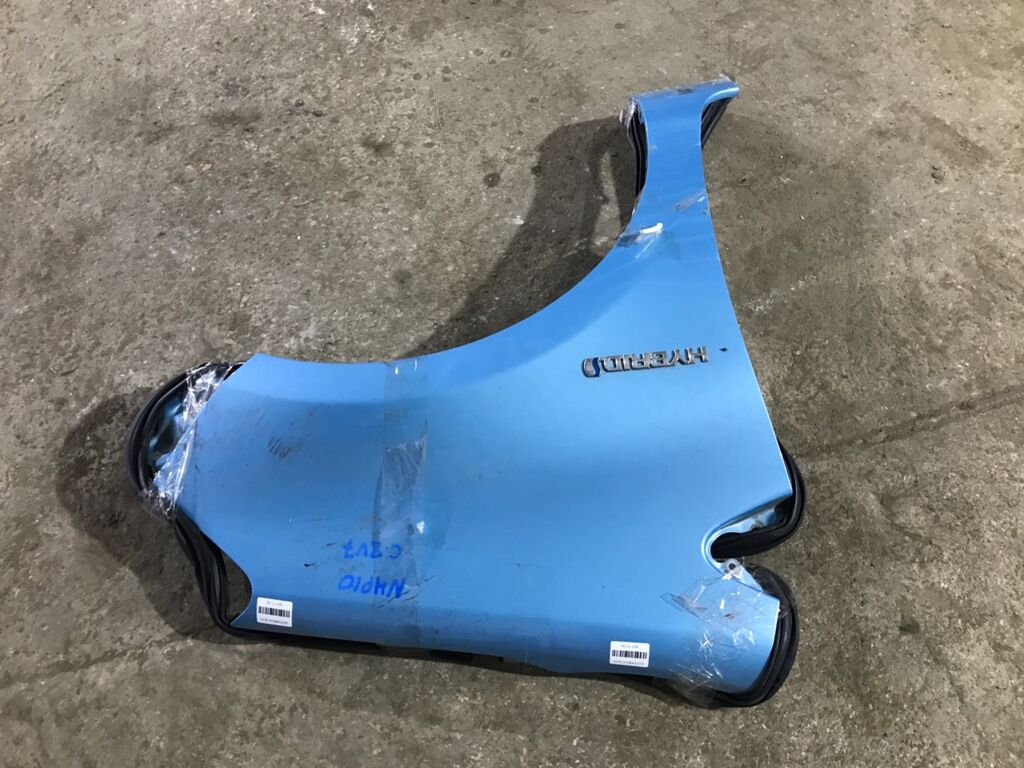 Крыло переднее на Toyota Aqua NHP10, Правое расположение