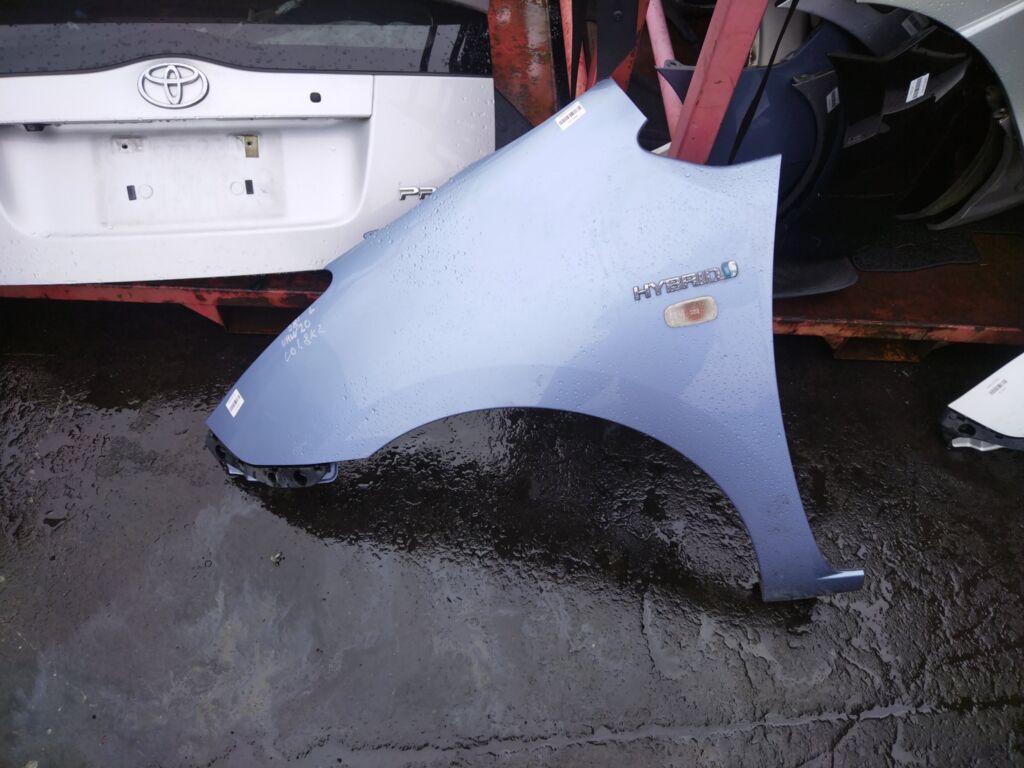 Крыло переднее на Toyota Prius NHW20 Фото 2