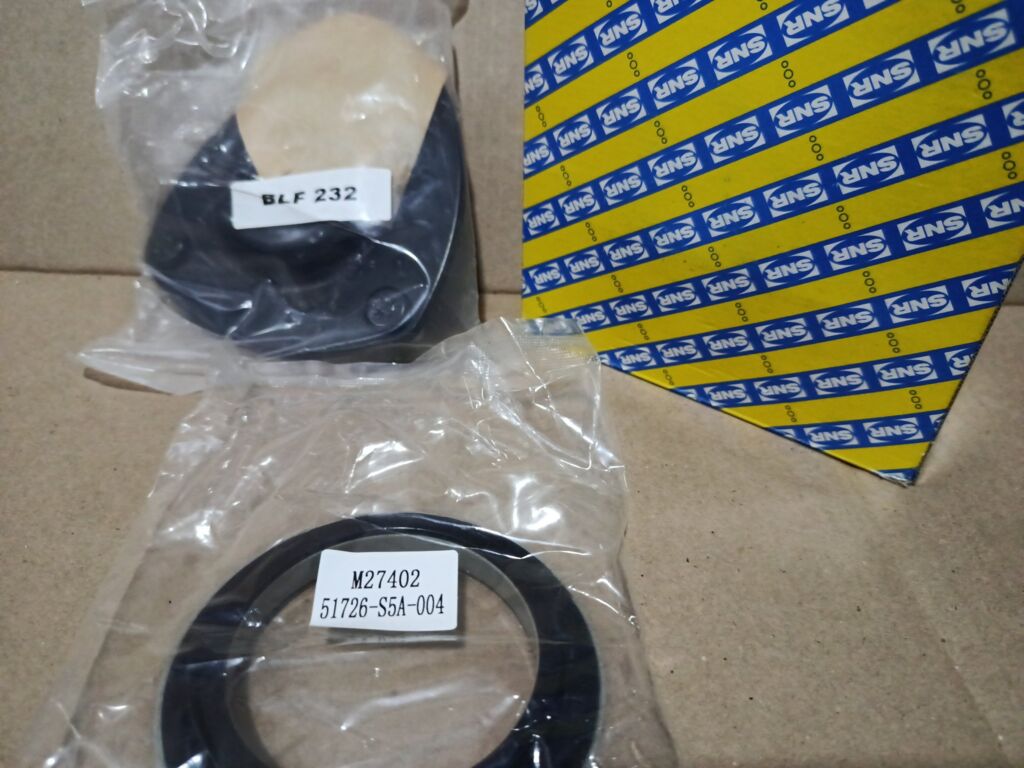 Чашка стойки SNR 51726S5A004NB на Honda Cr-V RD5 Фото 3