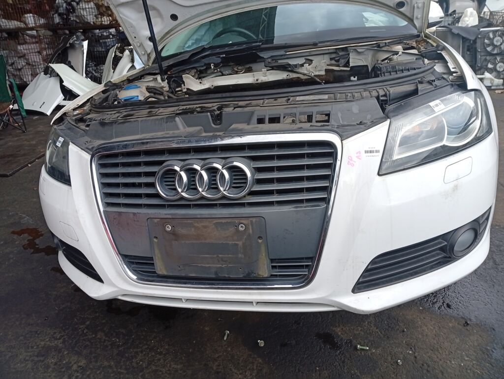 Бампер 8P0807437H на Audi A3 8P Фото 2