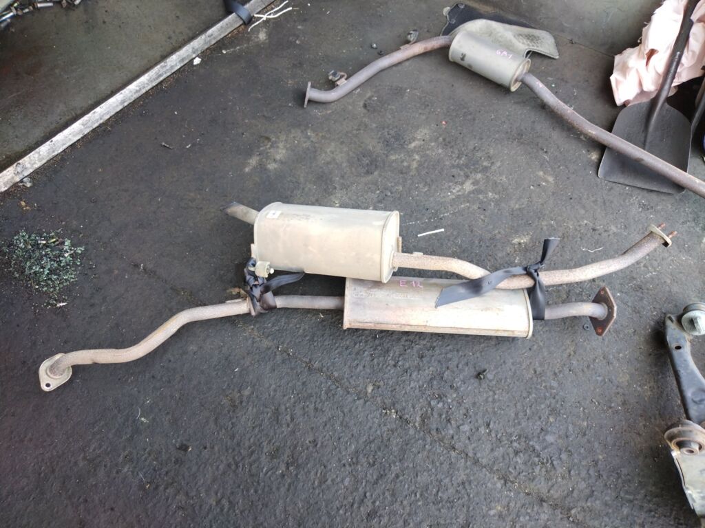 Глушитель на Nissan Note E12 HR12DDR Фото 2