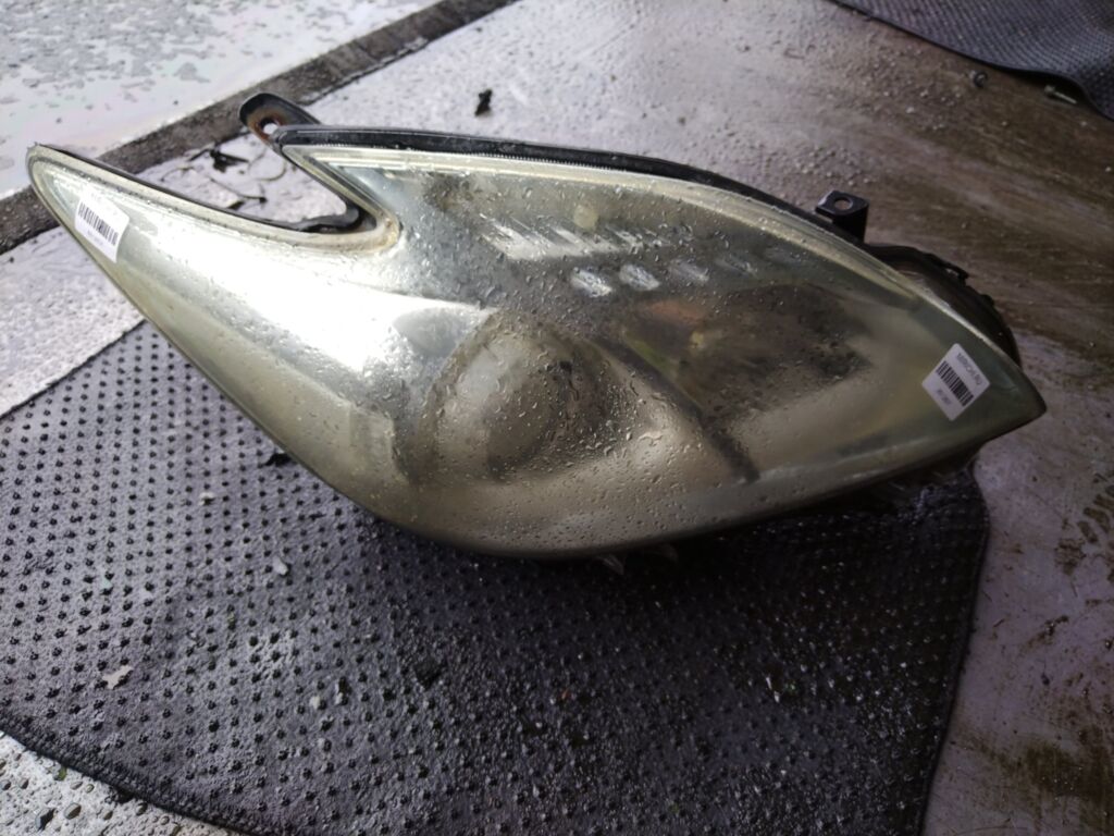 Фара на Toyota Prius ZVW30 47-29 212-11P6-LDEM7 R, Правое расположение