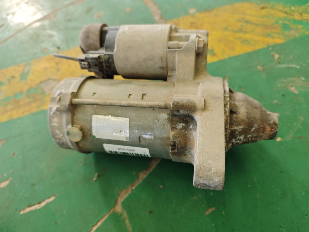Стартер на Toyota Corolla ZRE151L 1ZR-FE 28100-0T020