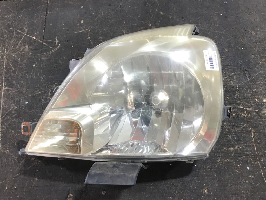 Фара на Toyota Regius RCH41W 26-104, Левое расположение
