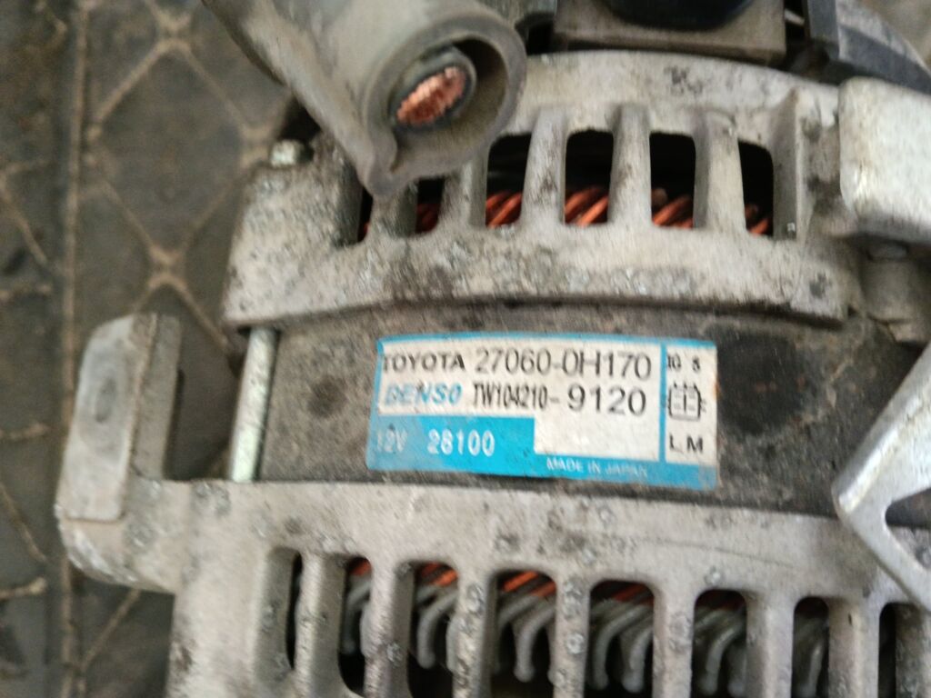 Генератор на Toyota Camry ACV40 2AZ-FE 27060-0H170
