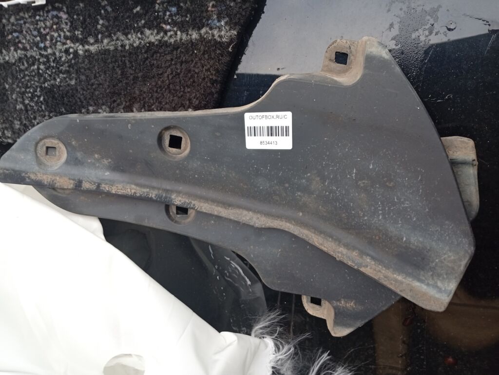 Подкрылок на Toyota Wish ZGE25G 2ZR-FAE 52153-68030  52152-68030, Заднее расположение