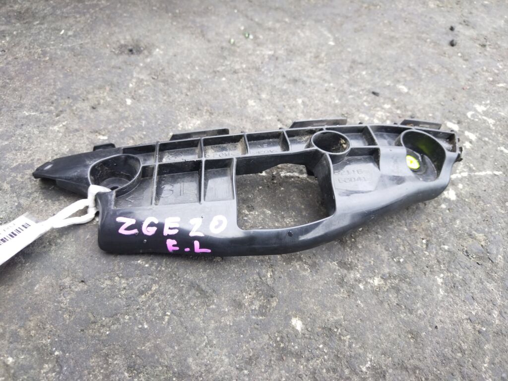 Крепление бампера на Toyota Wish ZGE20G 52116-68041  52116-68040, Переднее Левое расположение