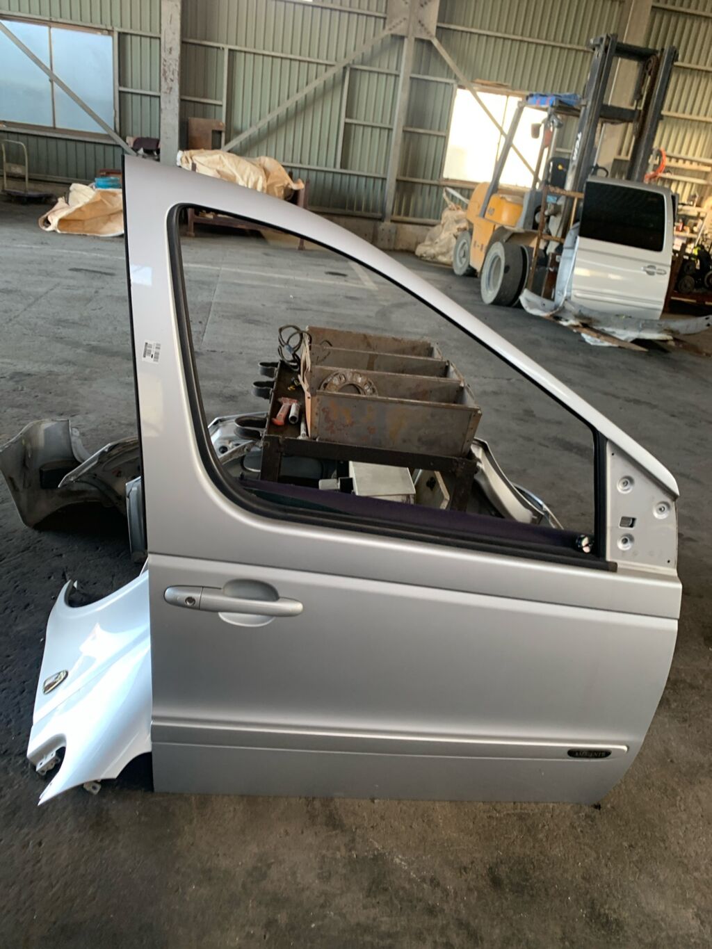 Дверь боковая на Mercedes-Benz Vaneo W414.700, Переднее Правое расположение