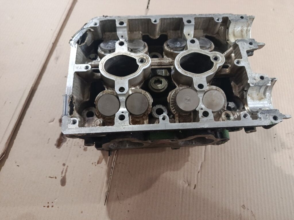 Головка блока цилиндров на Subaru Legacy Wagon BH5 EJ206 Фото 6