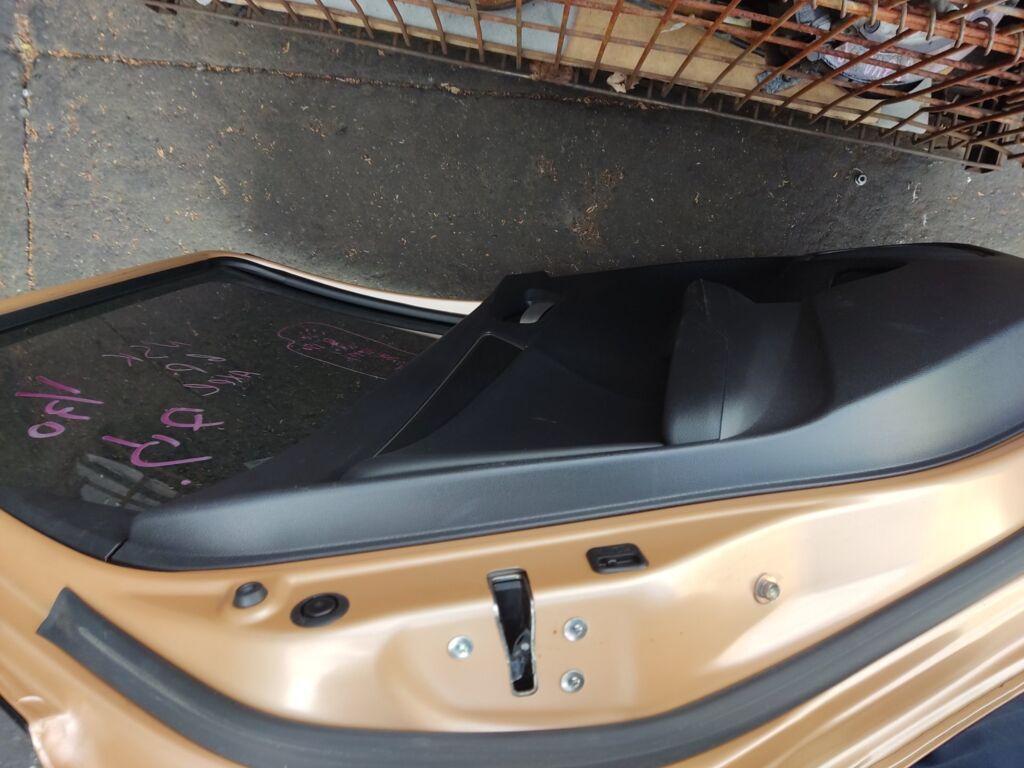 Дверь боковая на Honda Fit GK3 Фото 2