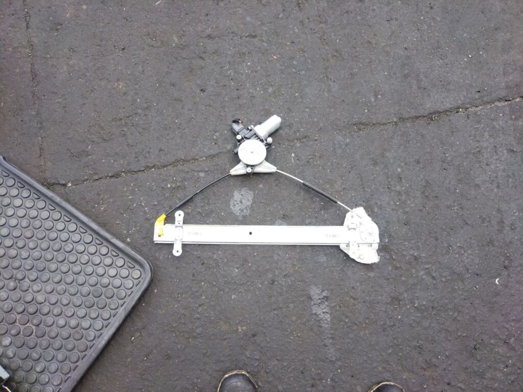 Стеклоподъемный механизм на Honda Odyssey RB1 Фото 2