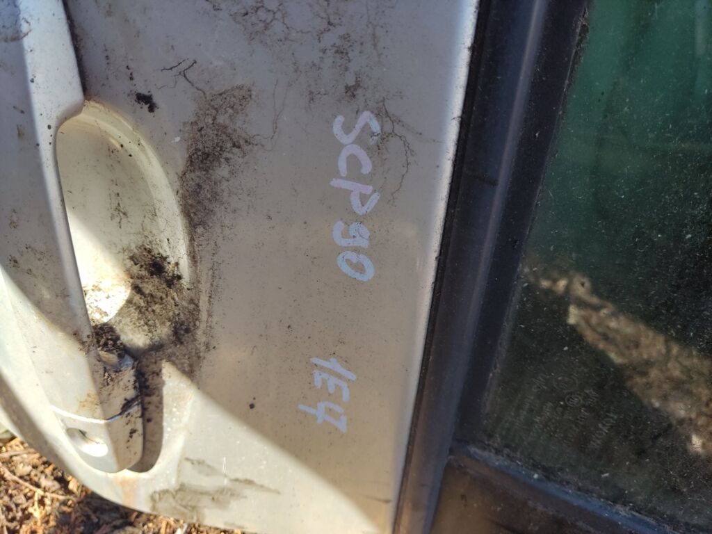 Дверь боковая на Toyota Vitz SCP90 Фото 2