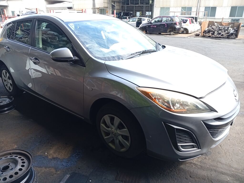 Крыло переднее на Mazda Axela BL5FW Фото 3