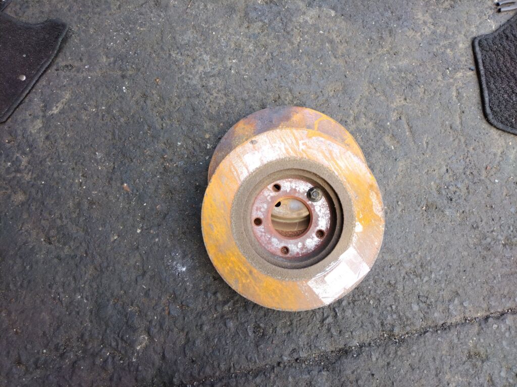 Тормозной диск на Nissan X-Trail DNT31 M9R, Переднее расположение