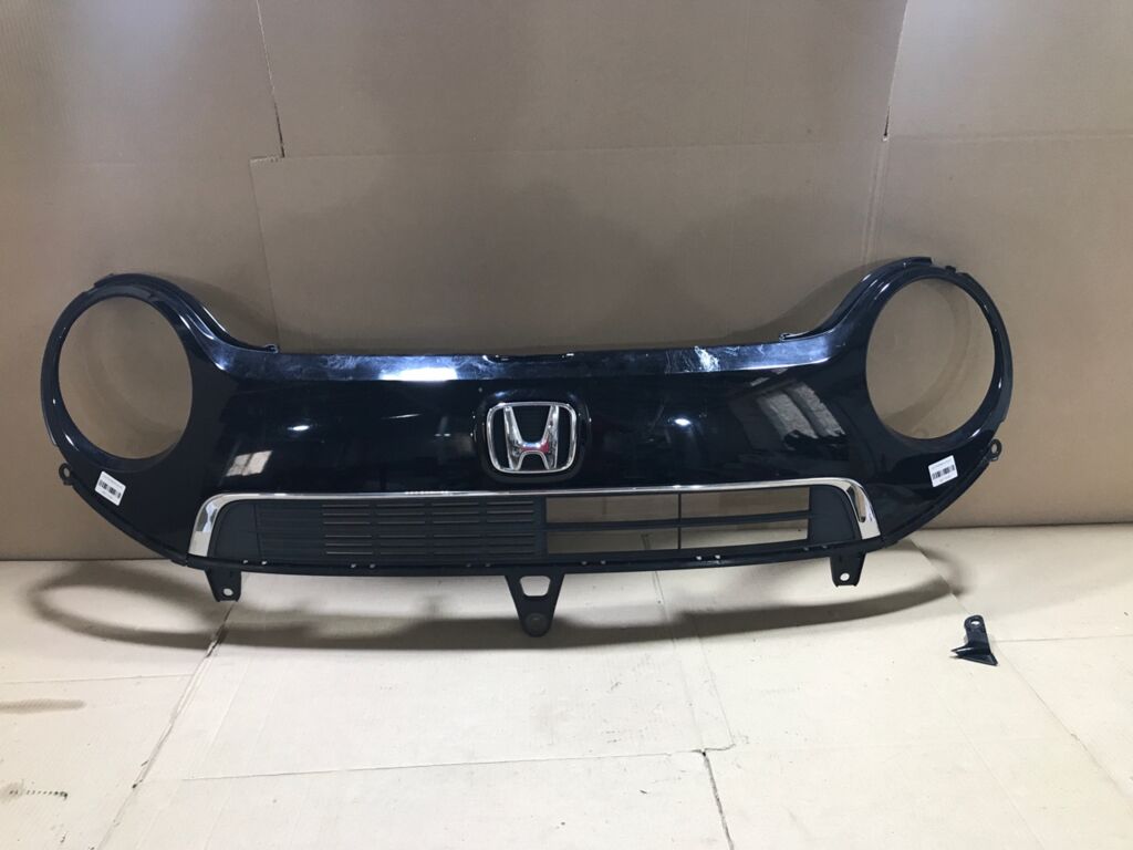 Решетка радиатора на Honda N-One JG1