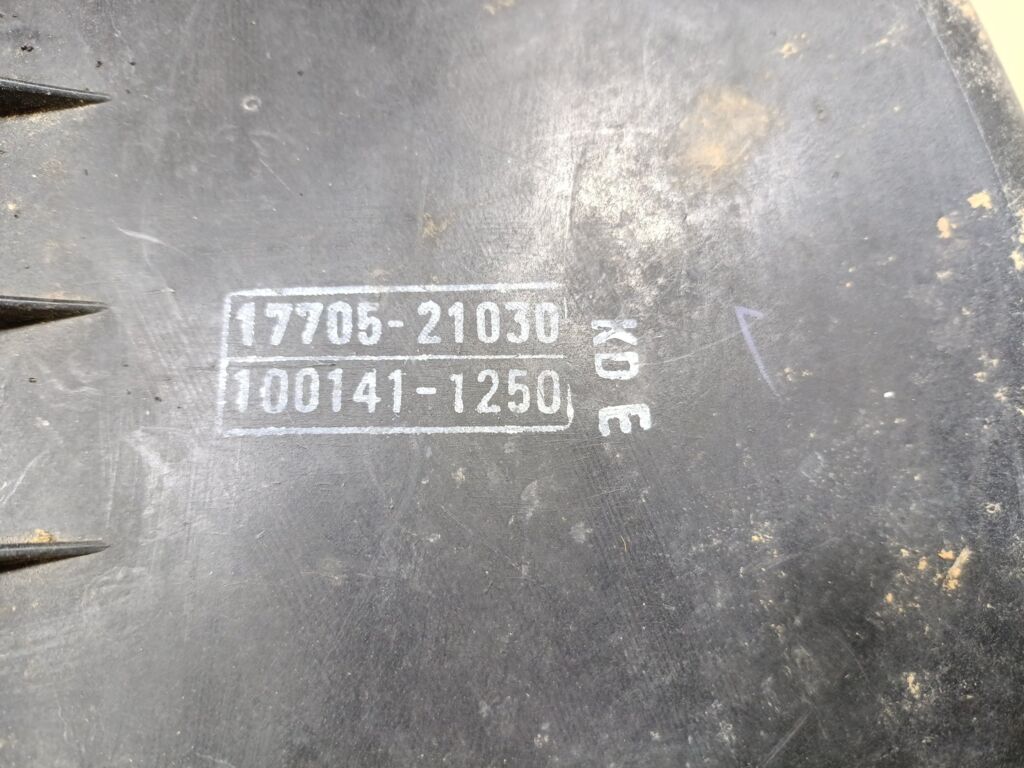 Корпус воздушного фильтра 17700-21050 на Toyota Succeed NCP51V 1NZ-FE Фото 3