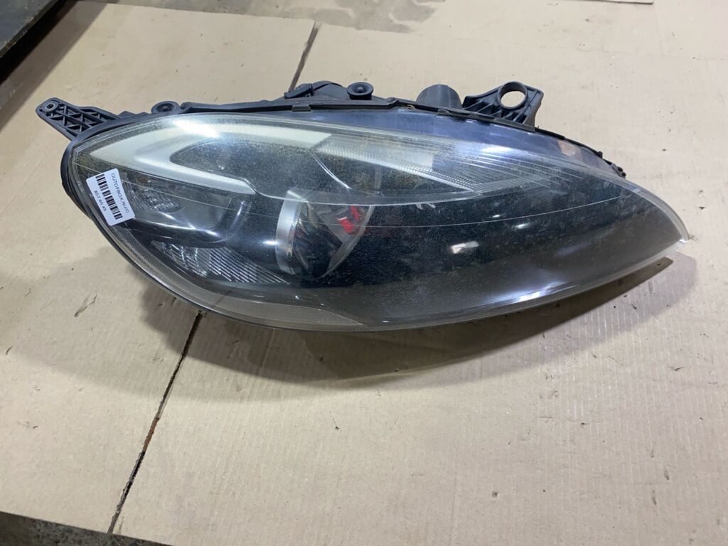 Фара на Volvo V40 MV 31420006, Правое расположение