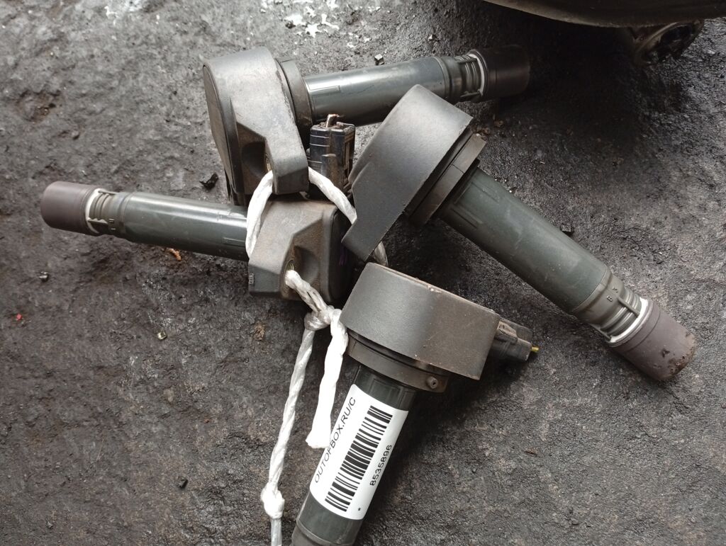 Катушка зажигания на Honda Stream RN8 R20A Фото 2