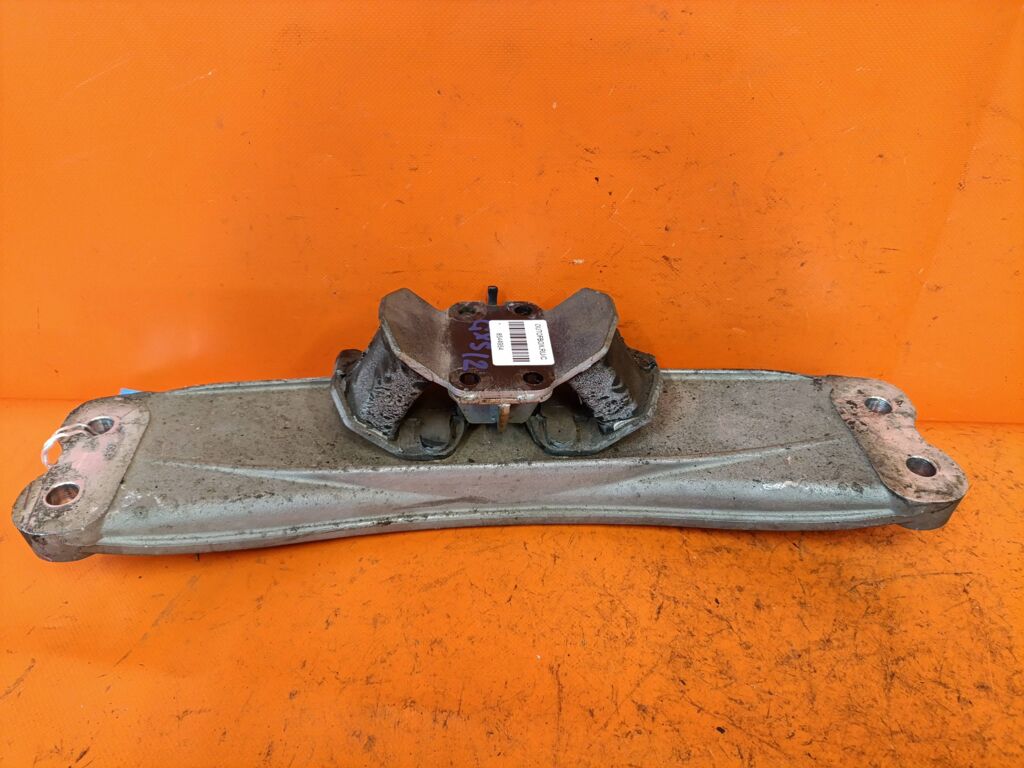 Подушка КПП на Toyota Crown Comfort GXS12 1G-FE