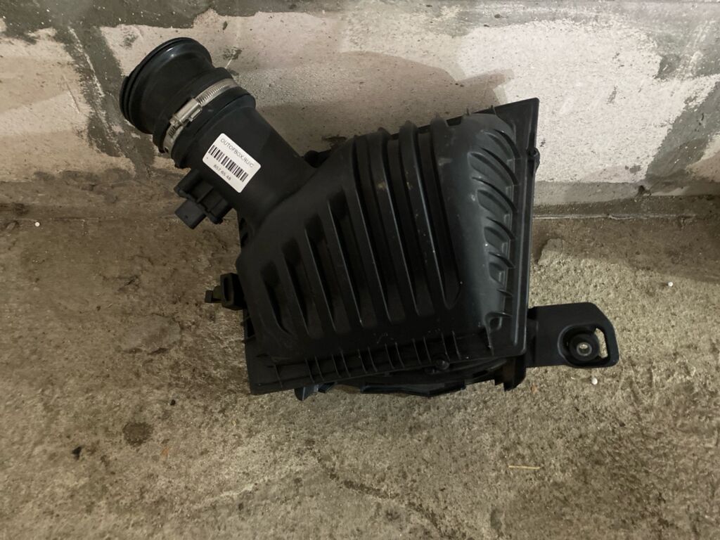 Корпус воздушного фильтра на Bmw 2 Series Active Tourer F45 B47 8513916