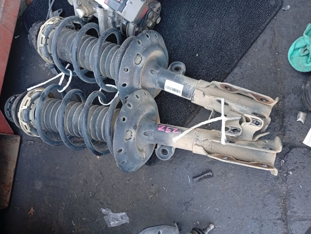 Стойка амортизатора на Honda Insight ZE2 LDA, Переднее расположение