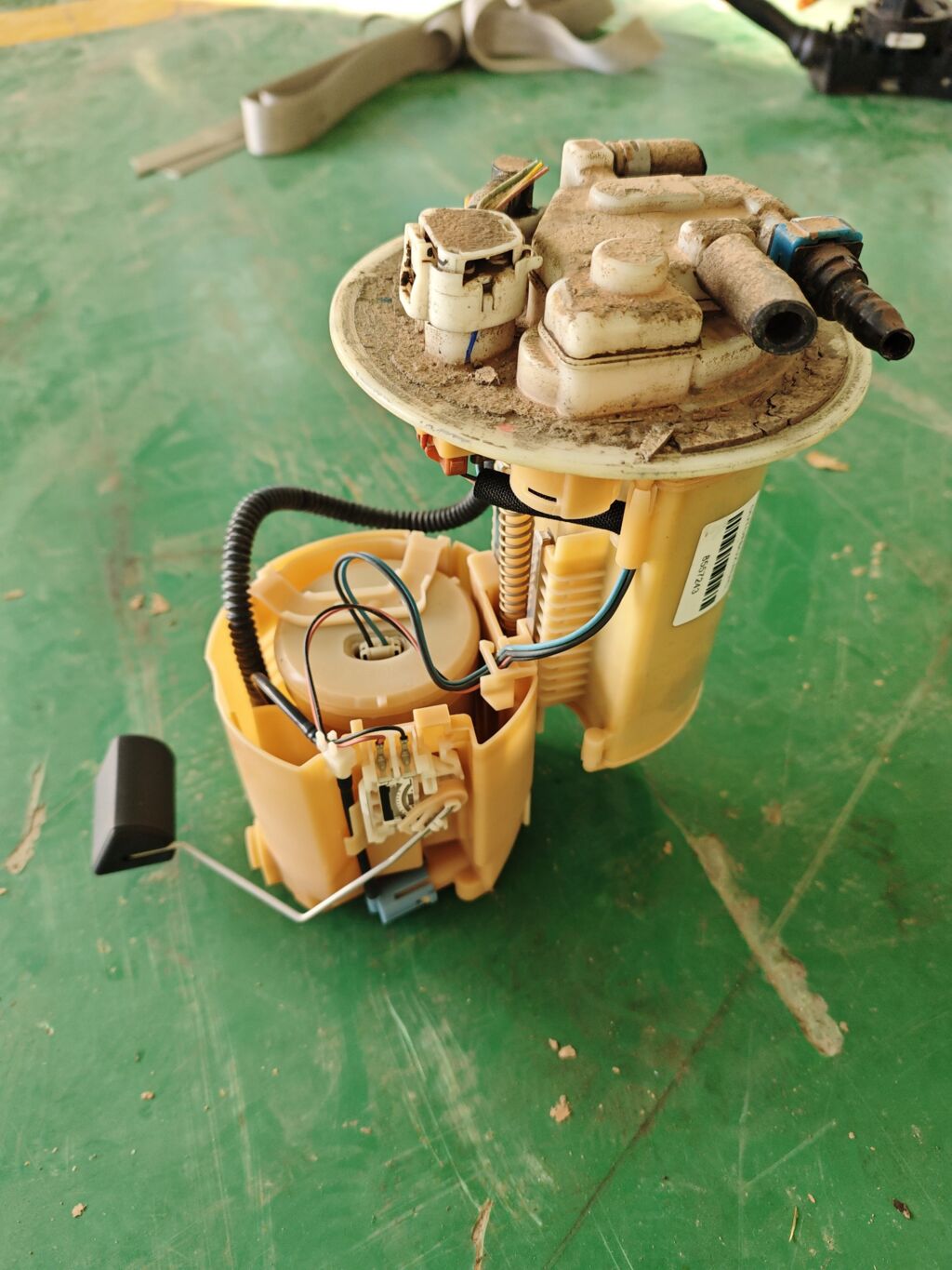 Бензонасос на Toyota Corolla ZRE151L 1ZR-FE 77020-02240