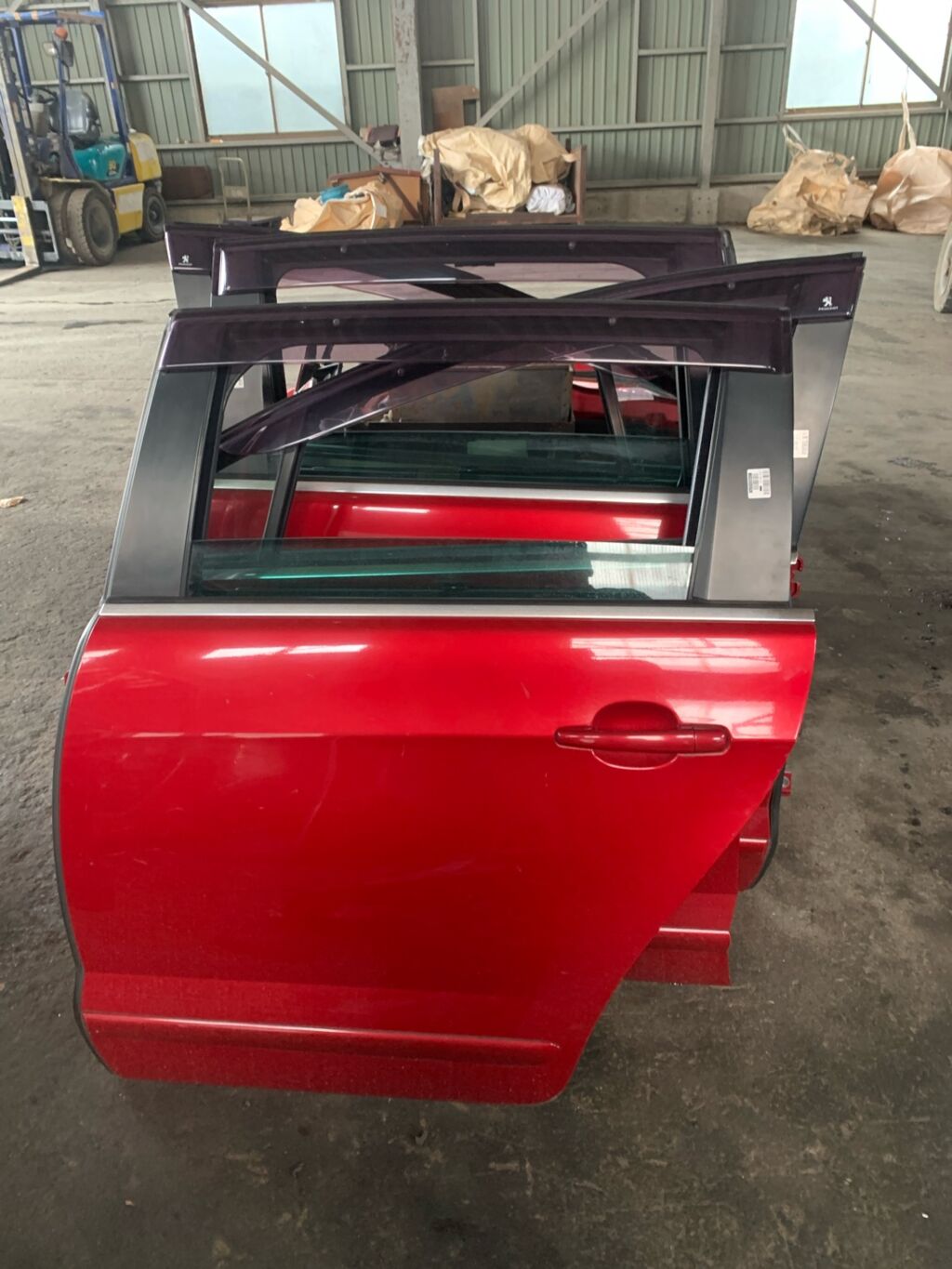 Дверь боковая на Peugeot 5008 VF30 63821км, Заднее Левое расположение