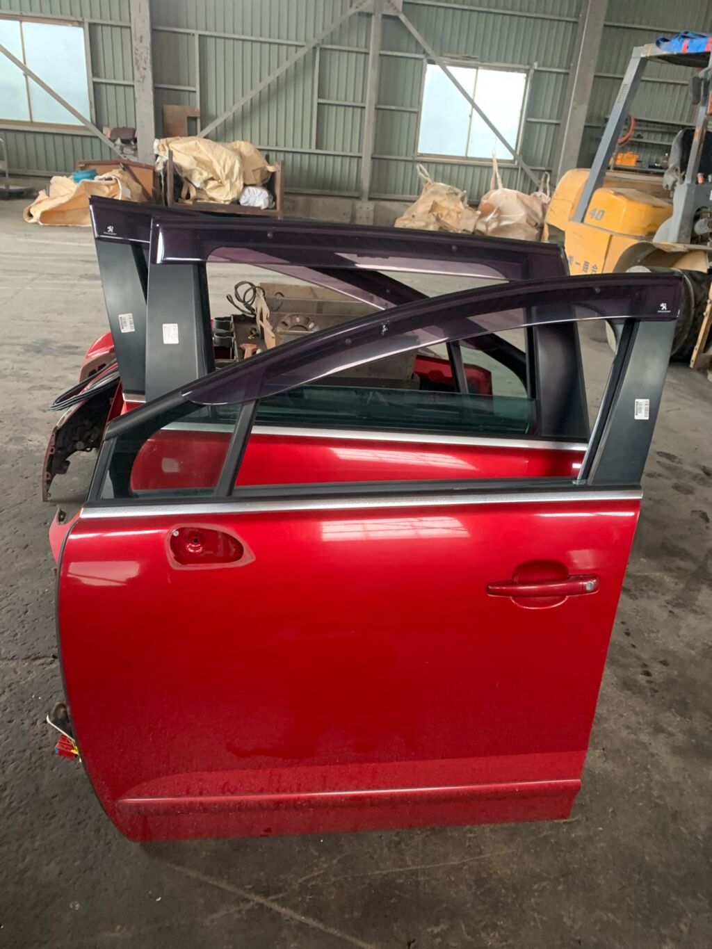 Дверь боковая на Peugeot 5008 VF30 63821км, Переднее Левое расположение