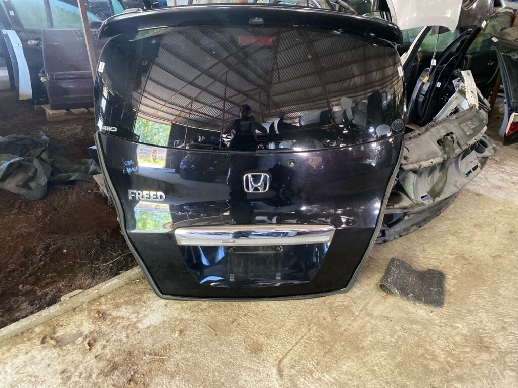 Дверь задняя на Honda Freed GB3