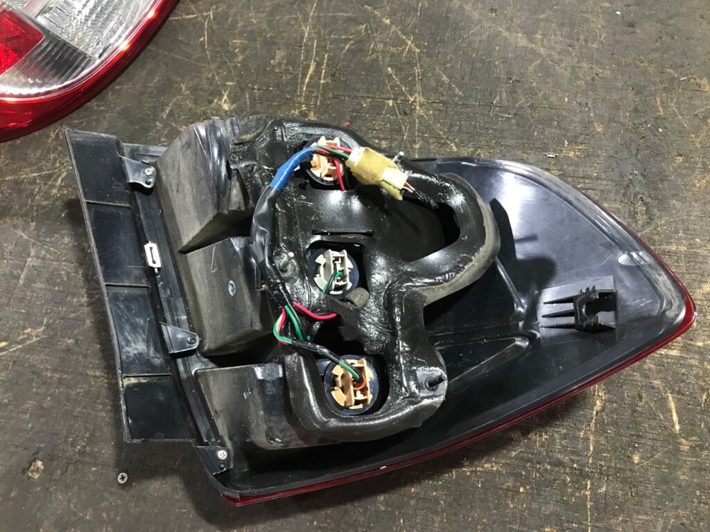 Стоп 220-59158 220-59158 на Suzuki Sx4 YC11S Фото 2