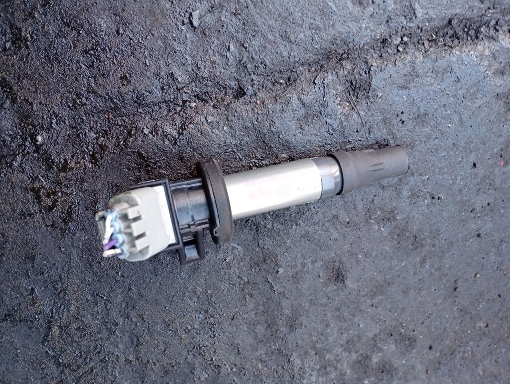 Катушка зажигания на Daihatsu Move LA150S KF-VE 19500-B2050