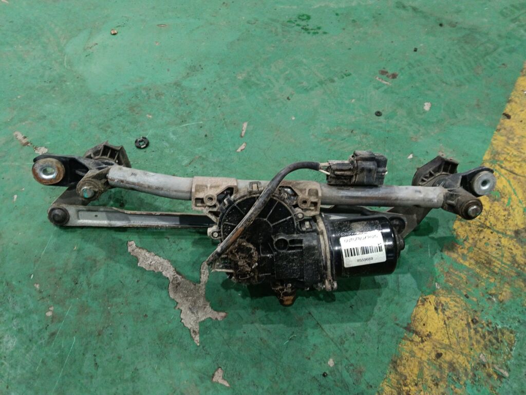 Мотор привода дворников на Hyundai Solaris RB 98110-0U000