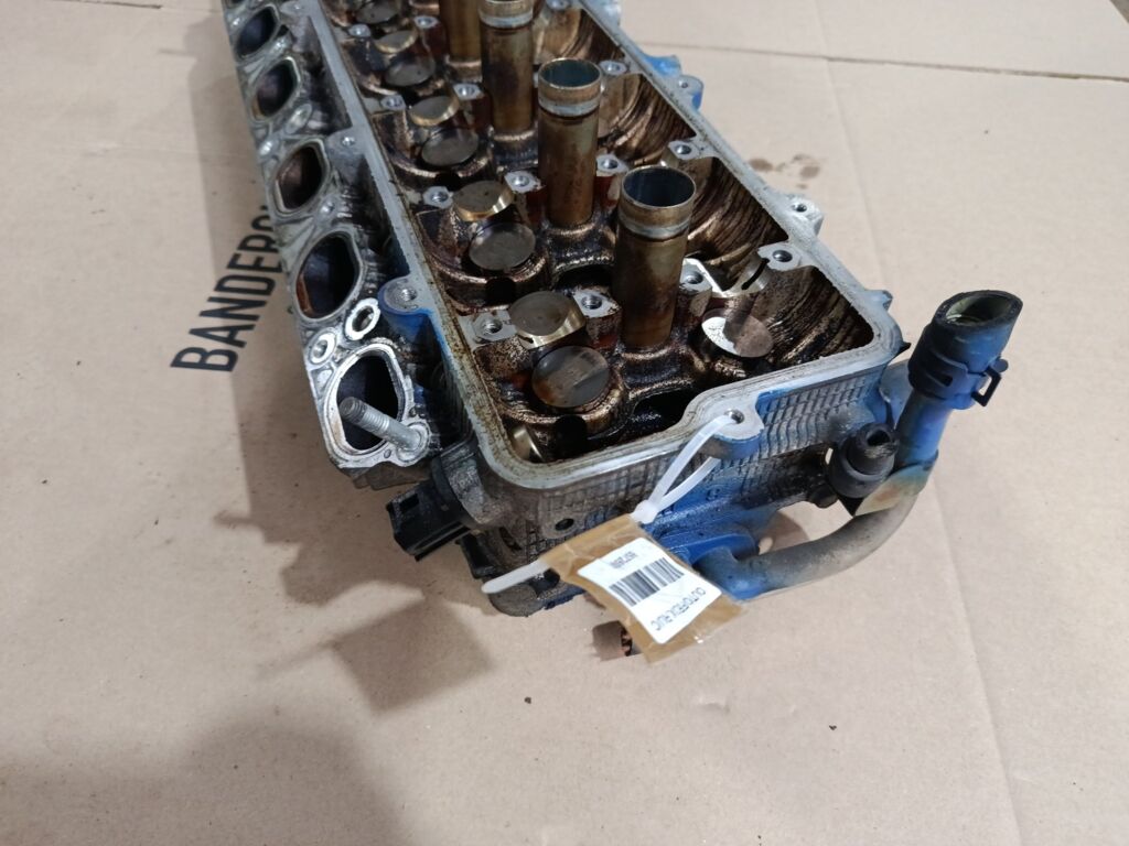 Головка блока цилиндров на Toyota Mark II GX100 1G-FE