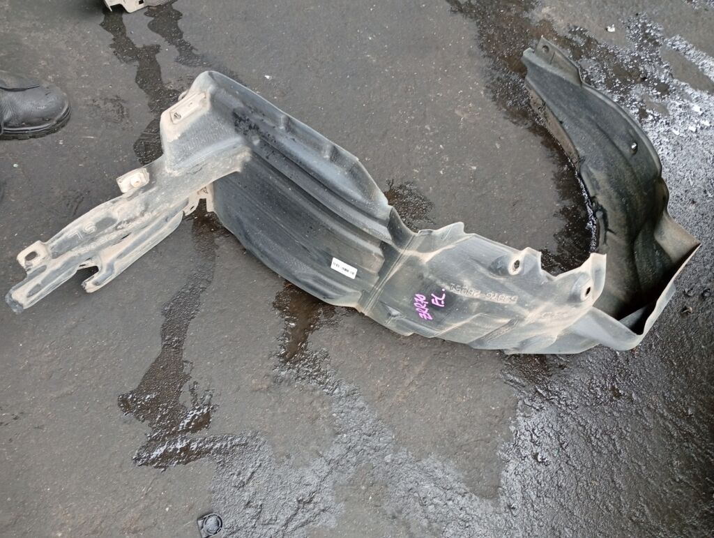 Подкрылок на Toyota Noah ZRR70G 3ZR-FAE 53876-28251, Переднее Левое расположение